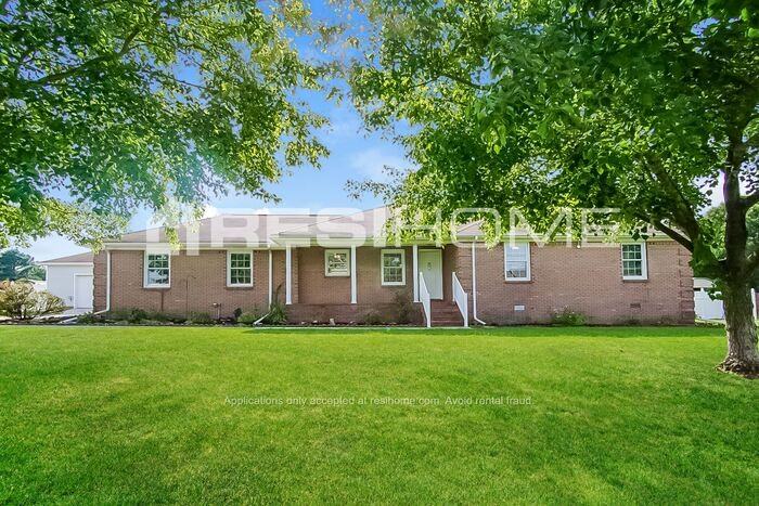 147 Bollweevil Ln - Photo 3 of 20