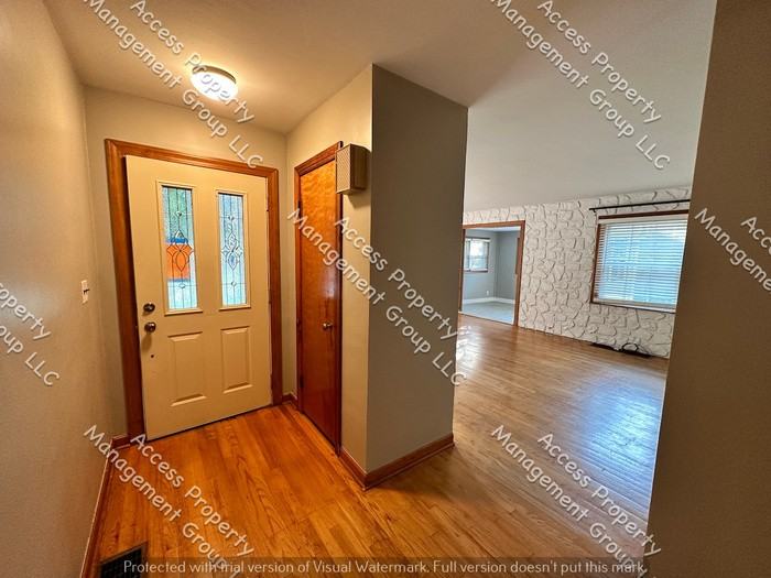 2128 Hamstead Rd Nw - Photo 2 of 34