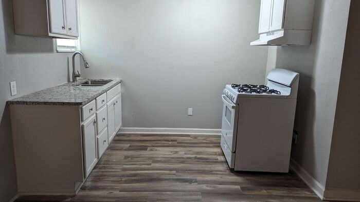 1734 N 8th St - Photo 3 of 6