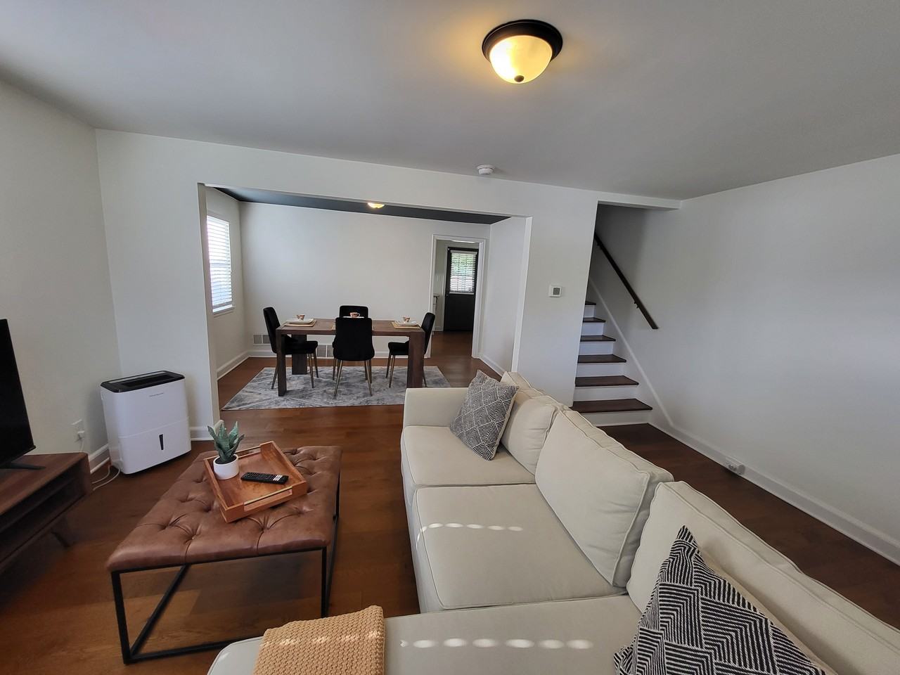 514 D St #NA - Photo 3 of 30