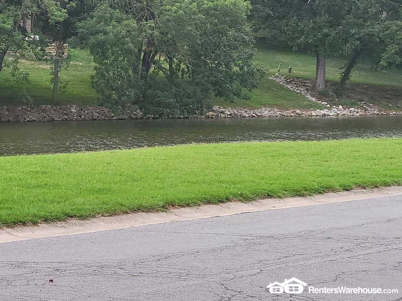 3745 Ne Beechwood Dr - Photo 3 of 10