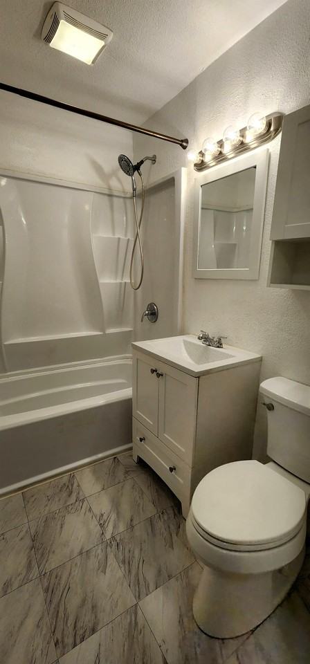 1722 S Owyhee St #1 - Photo 4 of 18