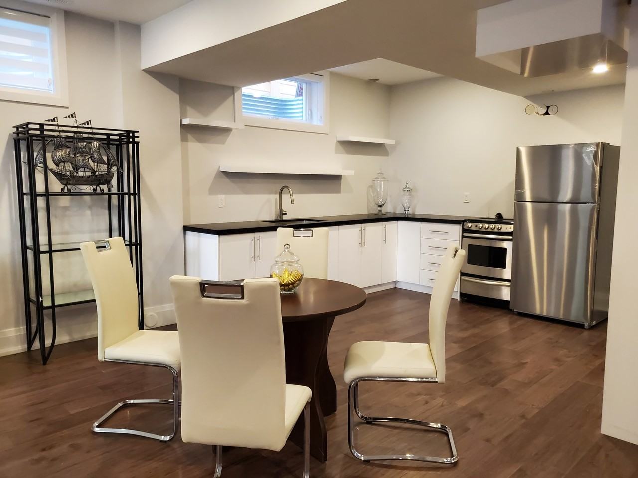 11 Walnut Crescent - Photo 3 of 12