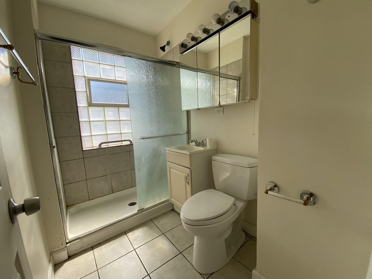 3500 W 47th St #1REAR - Photo 4 of 10