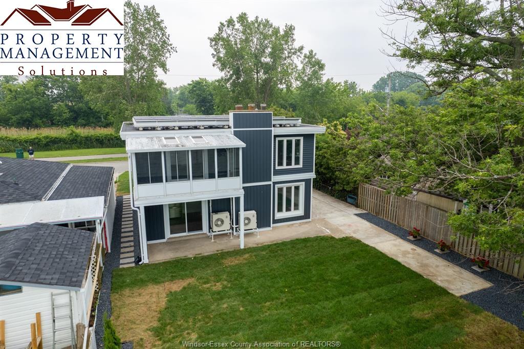 1294 SHORELINE AVENUE, UPPER - Photo 2 of 16