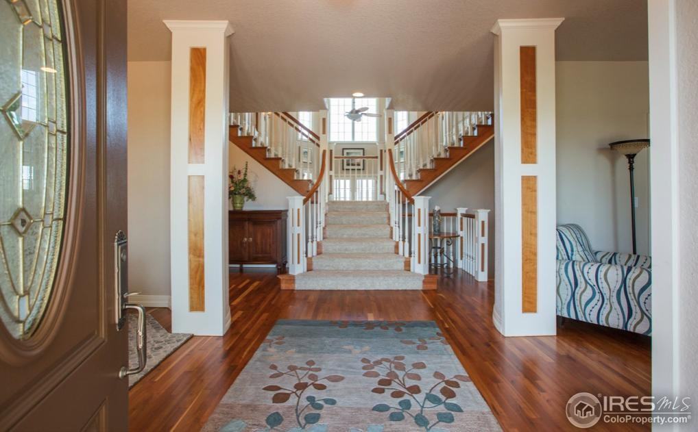 4986 Malibu Dr - Photo 3 of 32