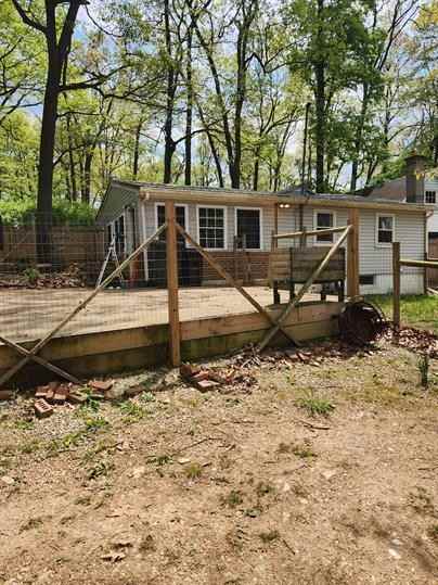 310 Winterstown Rd - Photo 3 of 6