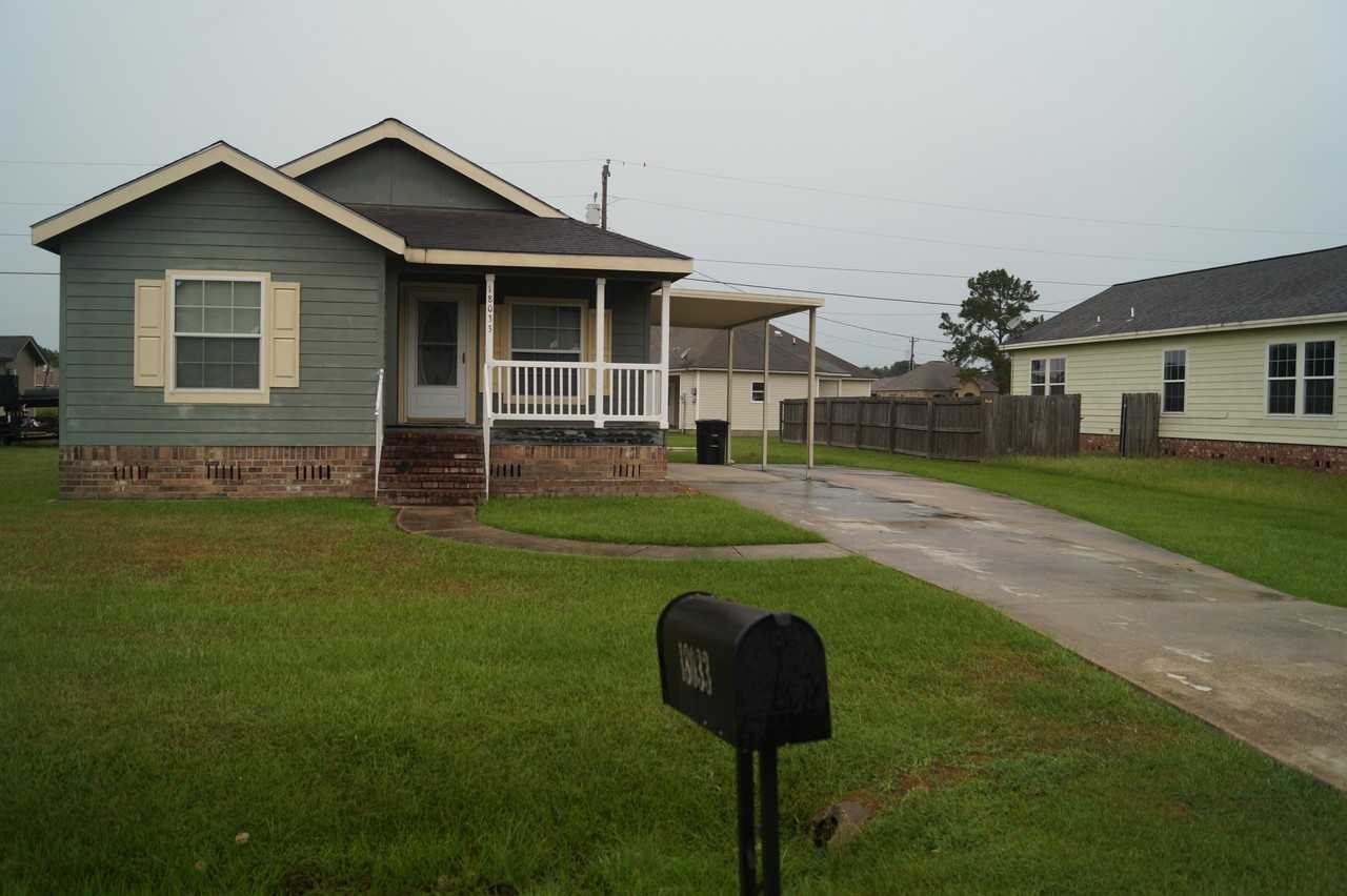 18033 Claudette Dr - Photo 2 of 17