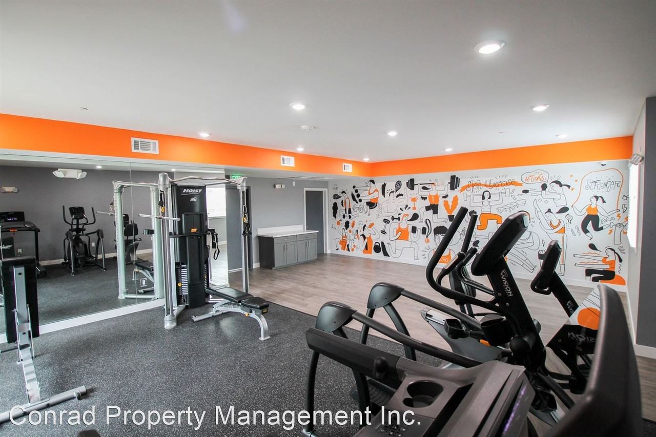 13713 Oxnard St. - Photo 2 of 3