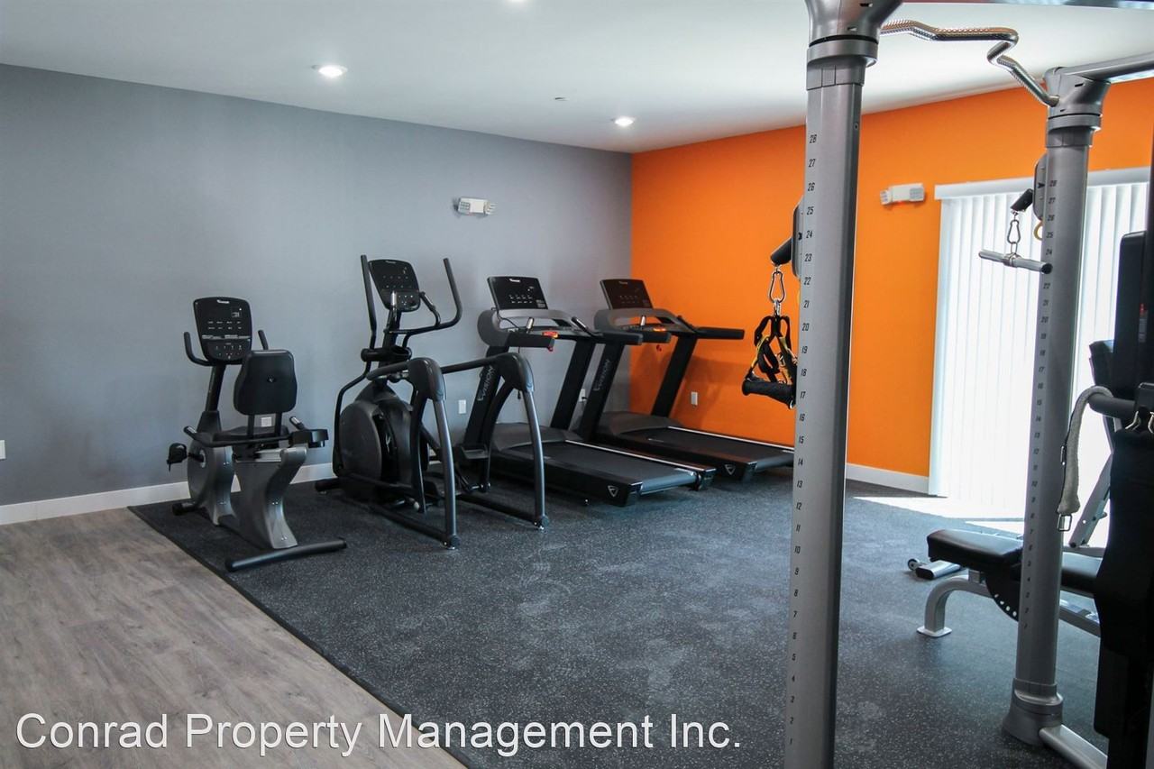 13713 Oxnard St. - Photo 3 of 3