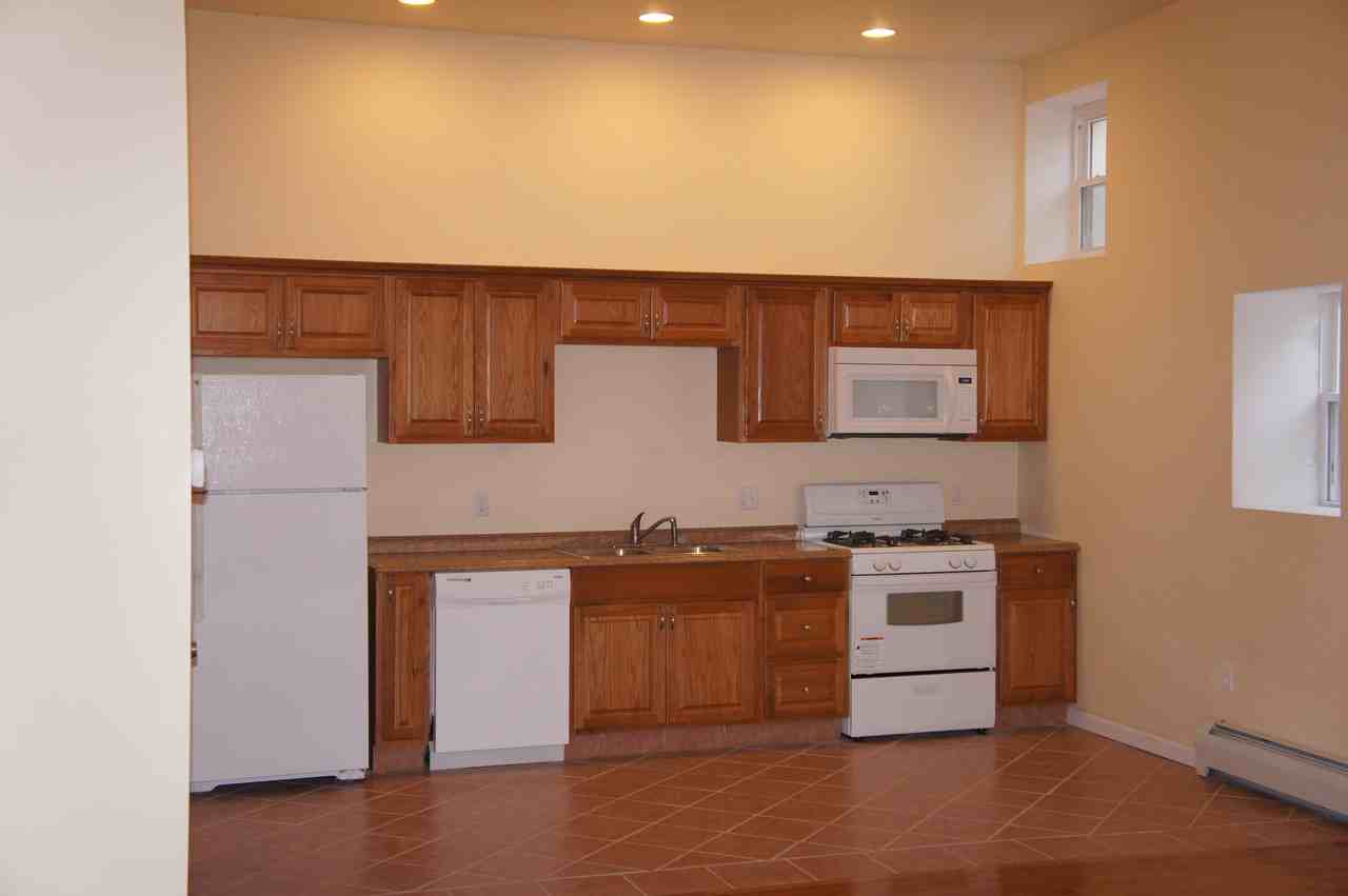 857 Capouse Avenue - Photo 2 of 7