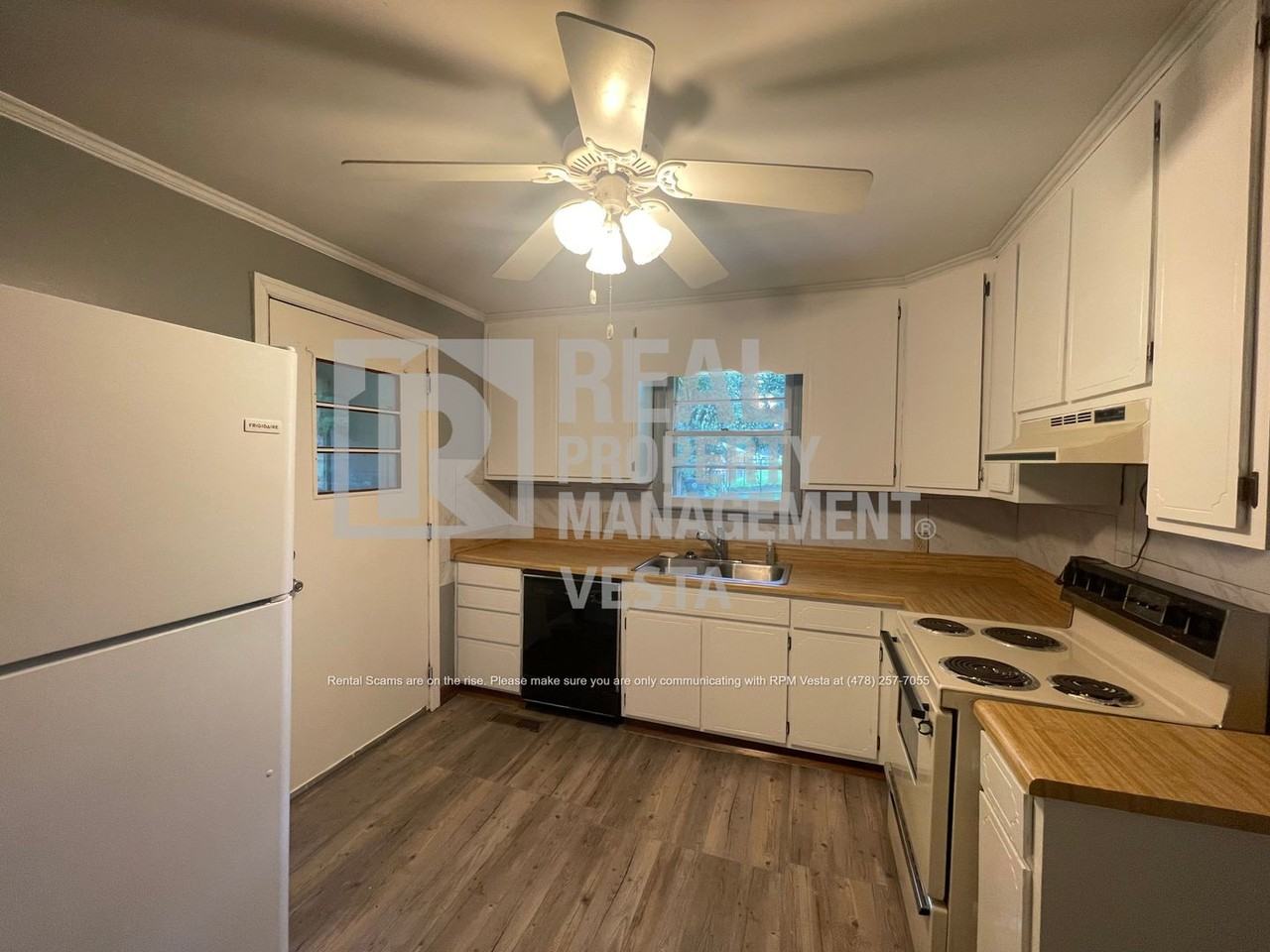 4234 Eden Dr - Photo 3 of 11