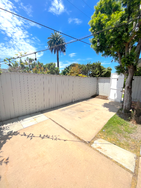 666 Glenneyre St - Photo 2 of 25