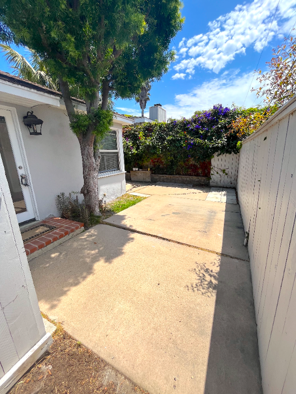 666 Glenneyre St - Photo 3 of 25