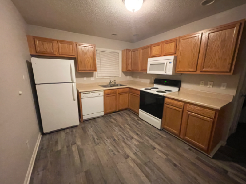 505 S Urbana Ave #B - Photo 7 of 7