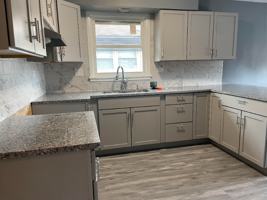 featured image of 1612 Memorial Dr #2