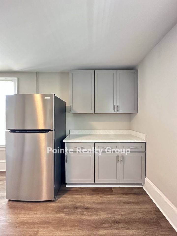 115 E Atlantic St - Photo 3 of 15