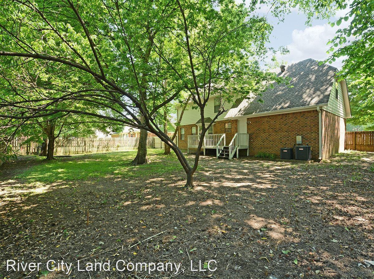 5913 Sycamore Manor Cv - Photo 2 of 31