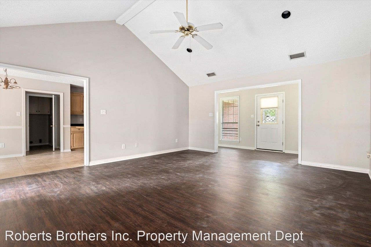 10020 Silverthorne Ct - Photo 2 of 23