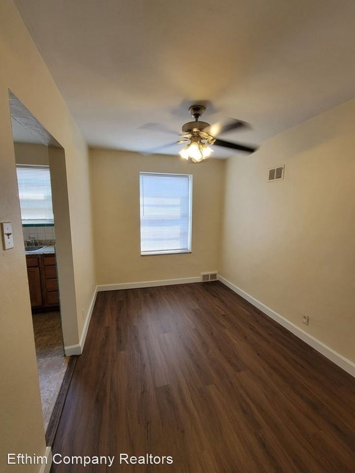 3923 Jamieson Ave. - Photo 3 of 7