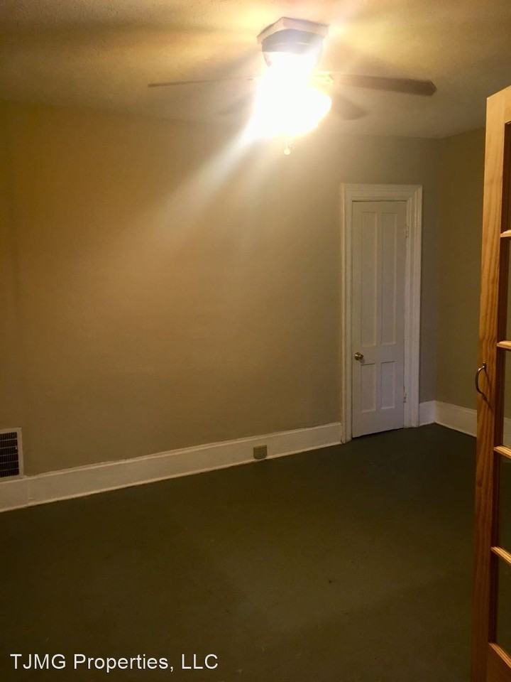 1620 Court St - Photo 3 of 14