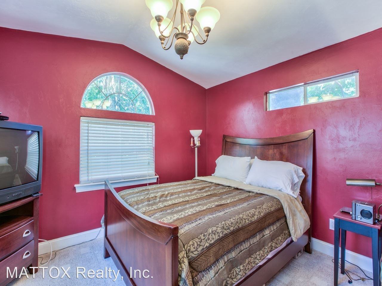 1523 Grape Street - Photo 2 of 20