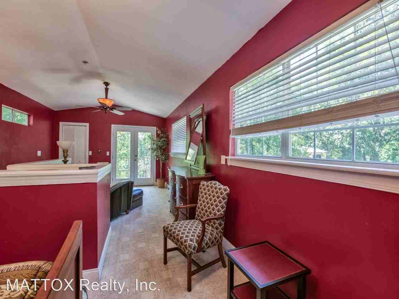 1523 Grape Street - Photo 3 of 20