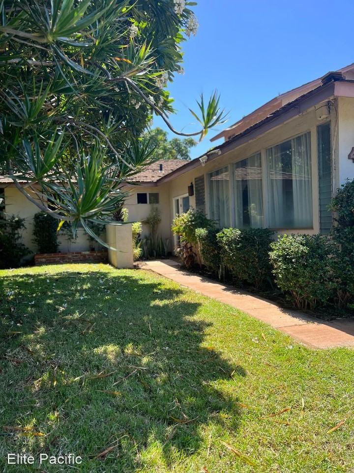 412 Kinaole Cir - Photo 2 of 19