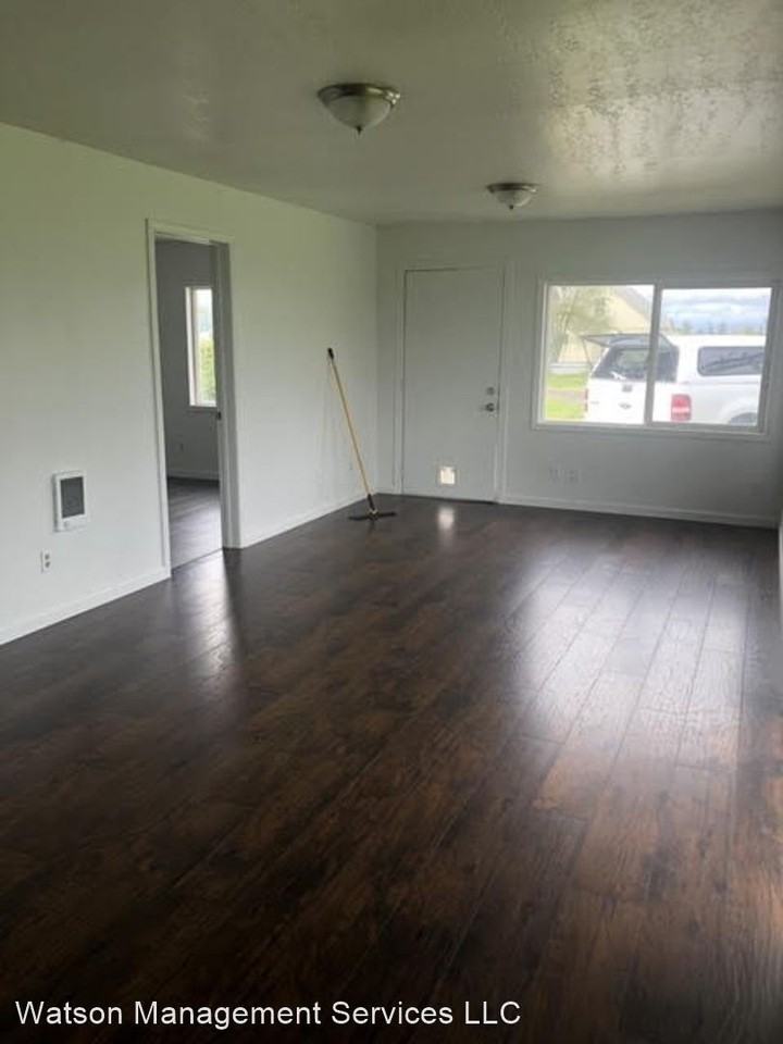 92424 Hwy 99 S - Photo 2 of 8