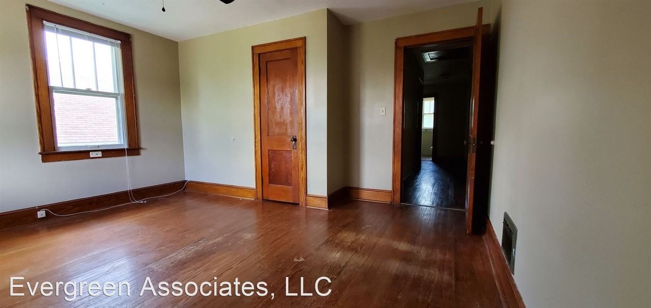 106 W College Ave - Photo 2 of 12