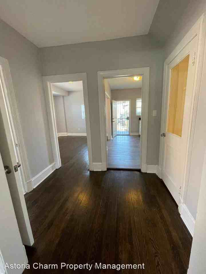101 S Kossuth St - Photo 3 of 36