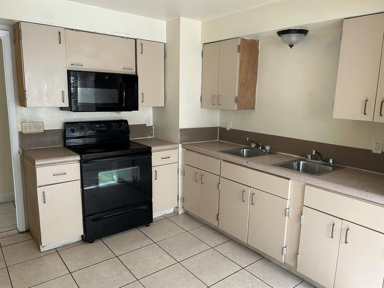 2521 Nw 15th Ct