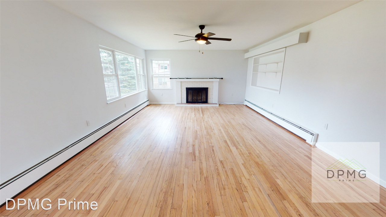 201 Orchard Ln - Photo 3 of 25