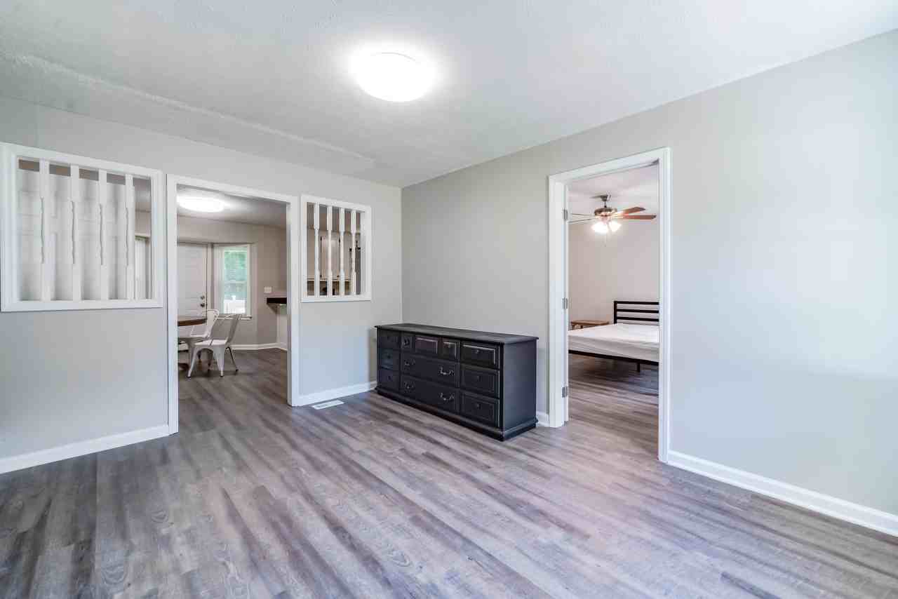 Freestone Dr - Photo 2 of 10