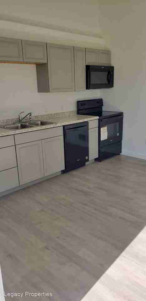 403 Brookline - Photo 2 of 20