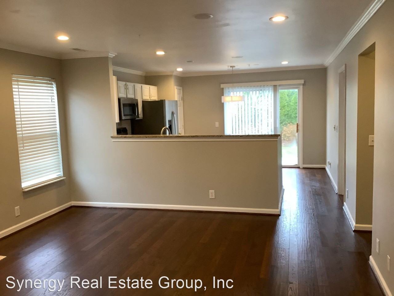 3712 Springwater Dr - Photo 3 of 24