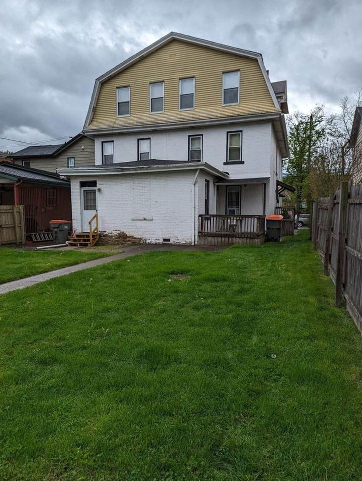 1312/14 6th Apartments in Beaver Falls, PA 15010 Zumper