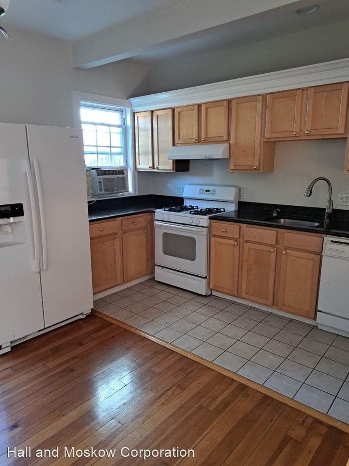 68 Prospect St - Photo 2 of 15