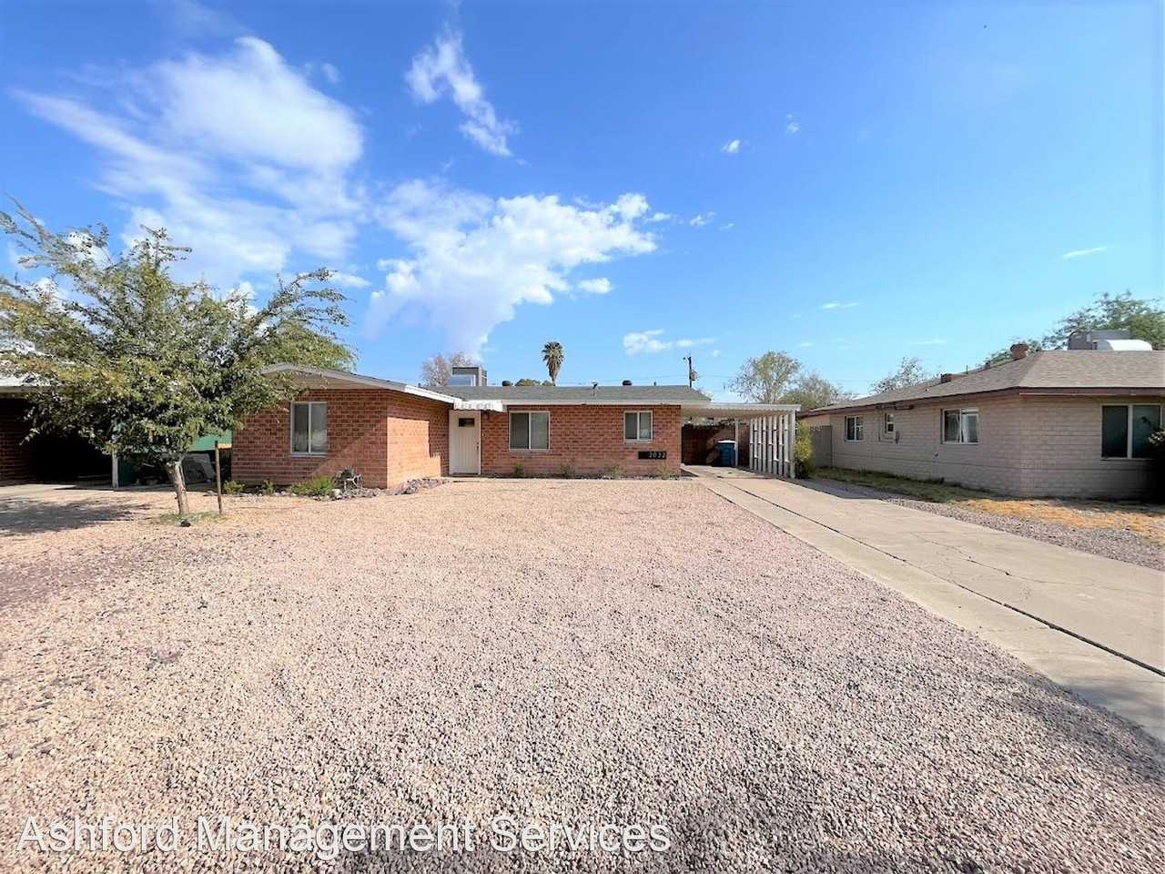 2022 W Osborn Rd - Photo 3 of 21