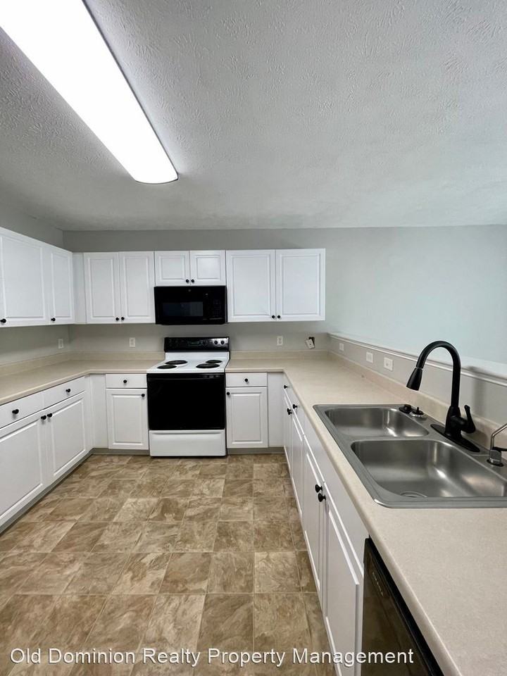 1266 Old Windmill Cir - Photo 3 of 14