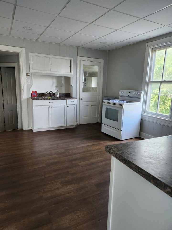 318-322 SMITH STREET - Photo 3 of 10