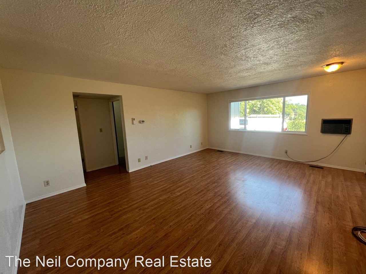 2110/2120 Lookingglass Rd - Photo 2 of 7