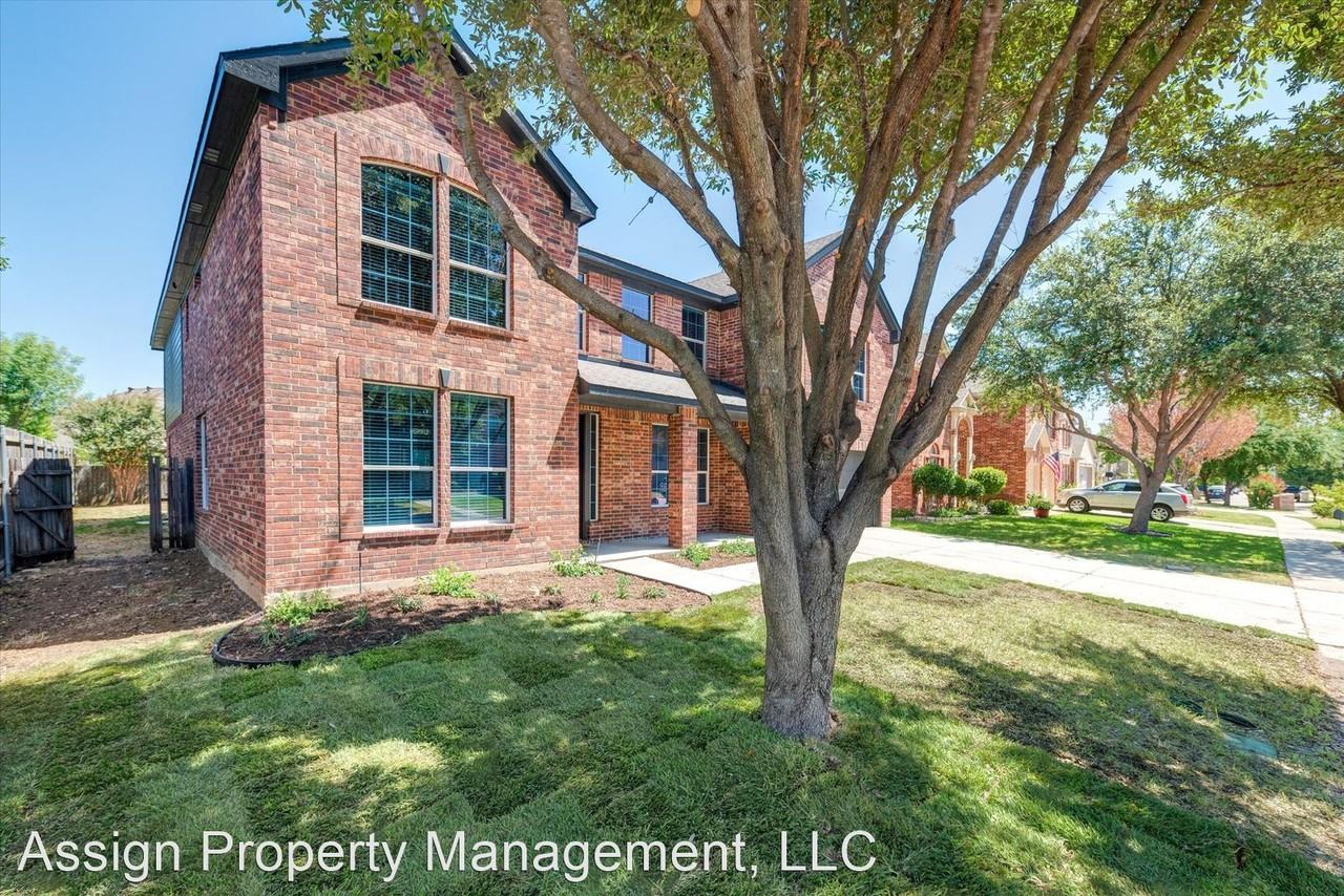 4801 Slide Rock Ct - Photo 2 of 46