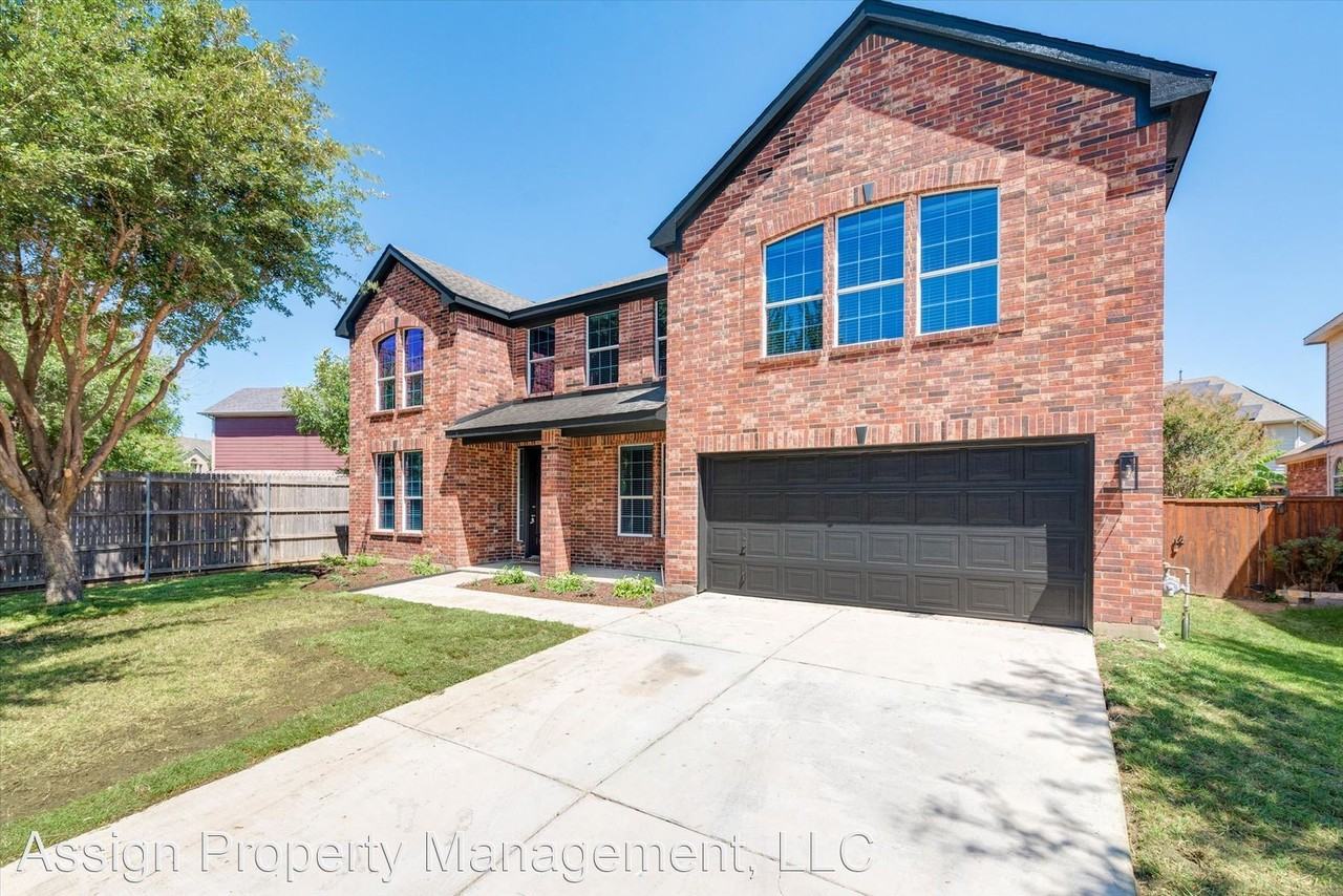 4801 Slide Rock Ct - Photo 3 of 46