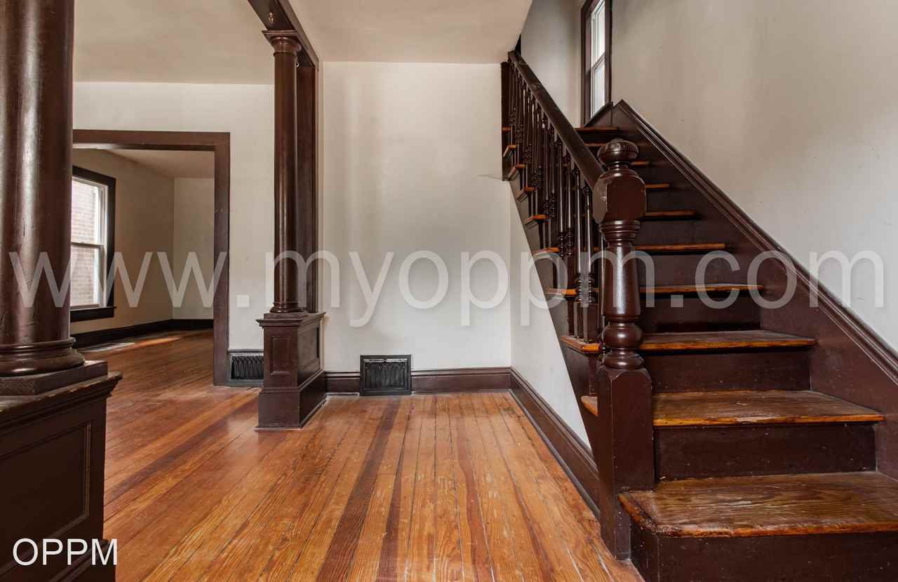 1230 S 11th St - Photo 3 of 19