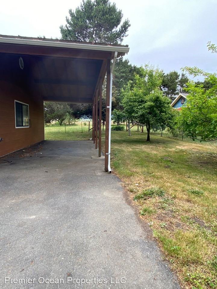 15699 Goshen Ln - Photo 2 of 15