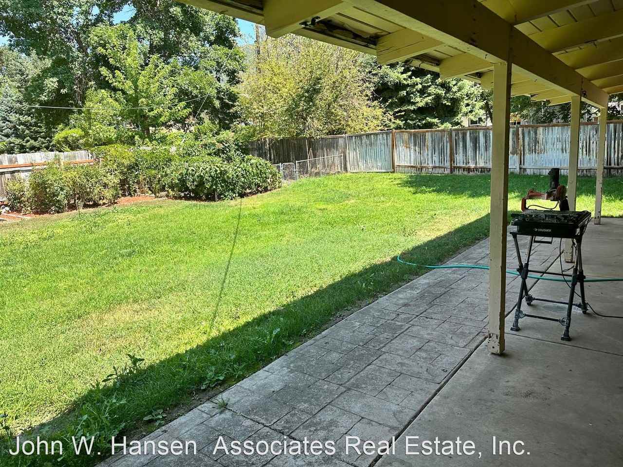 1546 Shadow Valley Dr #200 - Photo 3 of 11