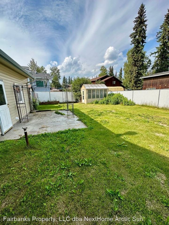 434 Cindy Dr - Photo 3 of 20