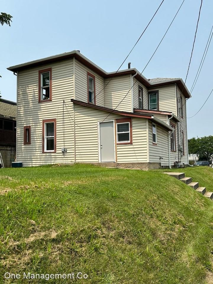 570-570 1/2 E Main St - Photo 3 of 16