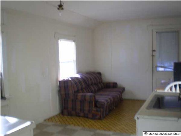 504 8th Ave #3 - Photo 3 of 6